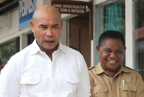 Viktor Bergeming, Tetap Wajibkan Siswa SMA/SMK di NTT Masuk Jam 5 Pagi 