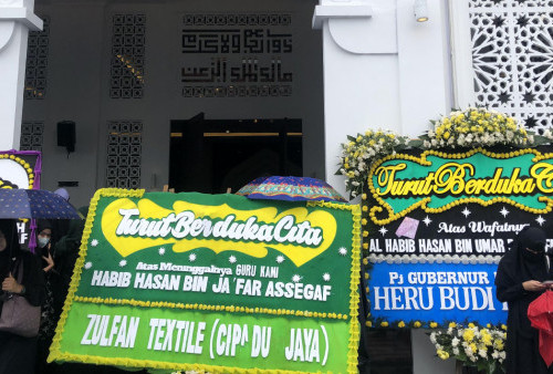 Ribuan Pelayat Habib Hasan bin Ja'far Assegaf Padati Masjid Nurul Musthofa