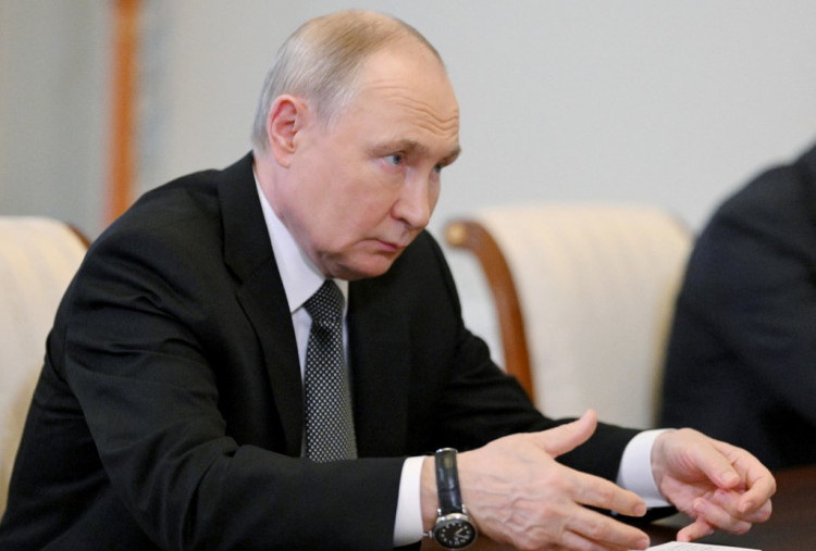 Putin Akui Dengar Rencana Pembunuhan Khamenei, Tapi Enggan Beri Komentar
