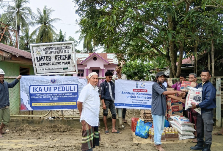 DPP IKA UII Dirikan Tiga Posko Terpadu Peduli Bencana di Sumatra