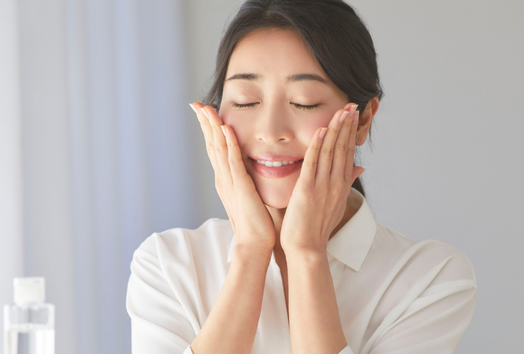 Mengenal Skin Barrier: Perisai Wajah yang Sering Diabaikan, Awas Hancur karena Kebiasaan Ini!