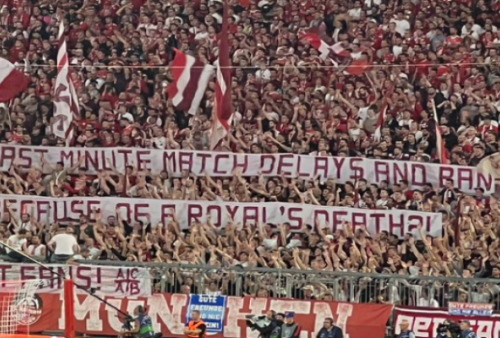 Banyak Pertandingan Ditunda, Suporter Bayern Munich Bentangkan Spanduk Protes Atas Kematian Ratu Elizabeth II