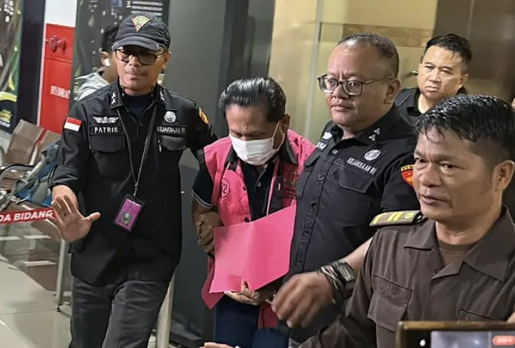 Eks Ketua PN Surabaya Jalani Sidang Dakwaan Kasus Suap Vonis Bebas Ronald Tannur
