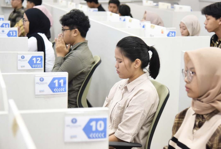 Deretan Aplikasi Ilegal Celah Kecurangan UTBK SNBT 2026, Pengawas Gunakan Metal Detector   