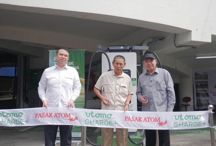 SPKLU Ultra-Fast 240 kW Tercepat di Jawa Timur Resmi Beroperasi di Pasar Atom Mall Surabaya