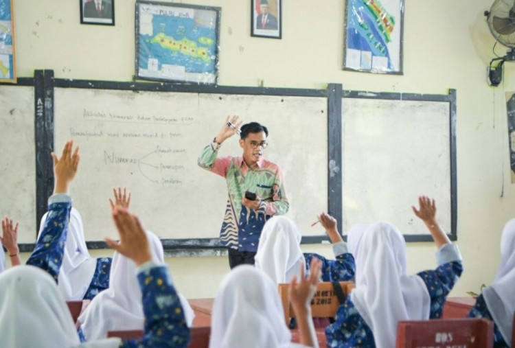 Guru Dapat Sertifikat Pendidik dan NRG Setelah Lulus PPG, Begini Proses dan Syaratnya!