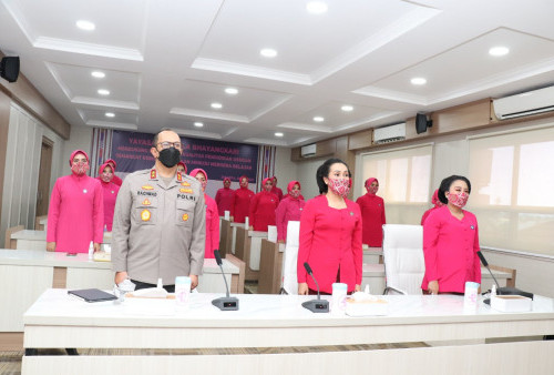 Kapolda dan Ketua Bhayangkari Daerah Jambi Hadiri Perayaan HUT ke-42 Yayasan Kemala Bhayangkari