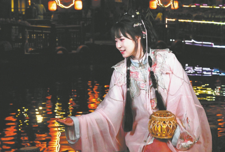 Tiga Ibu Kota Kuno di Jalur Sungai Kuning: Menyusuri Jejak Peradaban Tiongkok dari Shang hingga Song