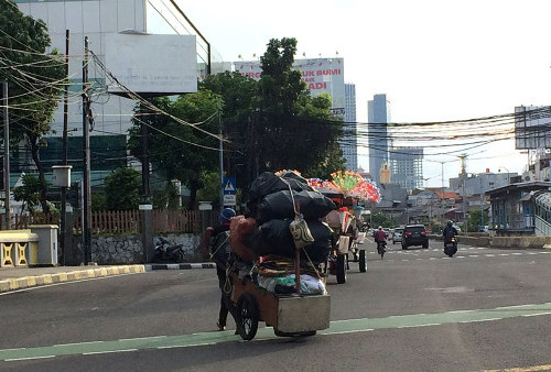 Berantakannya Kabel Jakarta Kembali Makan Korban, Coba Menghindar Malah Tewas Hantam Trotoar 