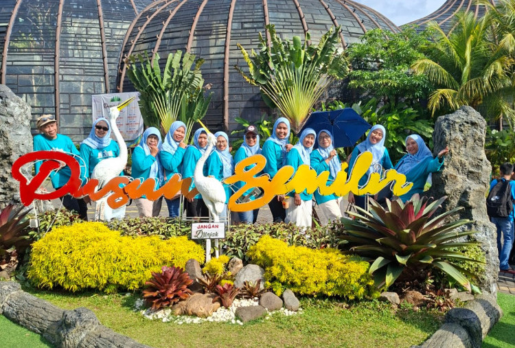 Healing Staf Perpustakaan Universitas Airlangga ke Semarang (2): Dusun Semilir: Kelestarian Alam-Wahana Modern