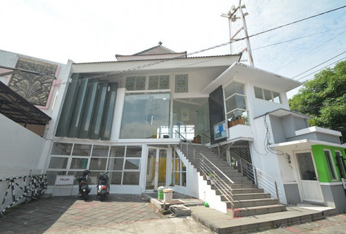 Serial Geliat Masjid Perumahan (Seri 17): Masjid Al Falah, Surabaya; Dikonsep Minimalis, Fokus Perluas Majelis