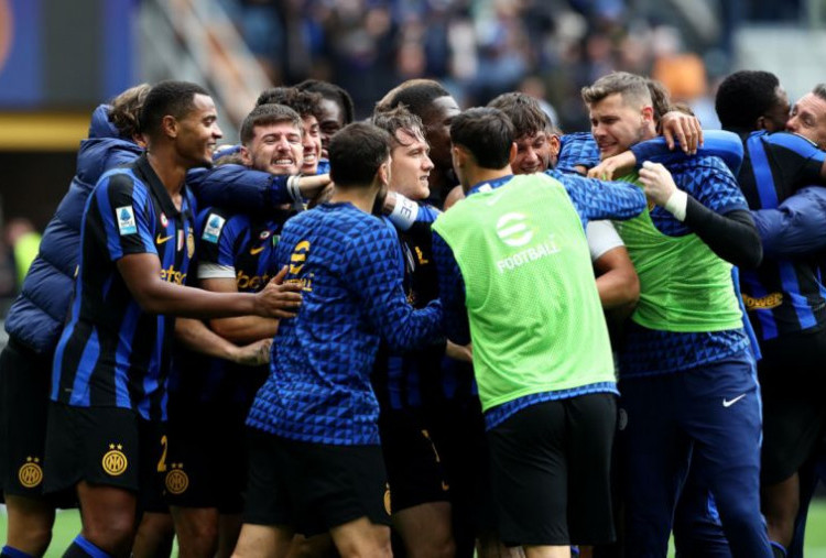 Inter Milan vs Fiorentina 2-1: Dua Gol Telat Bawa Nerazzurri ke Puncak