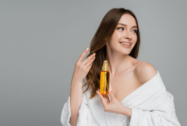 5 Vitamin Rambut untuk Atasi Rambut Kering Wanita