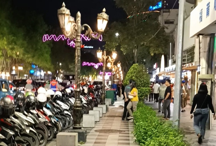 Siapkan 4 Zona Parkir Baru Atasi Kemacetan di Jalan Tunjungan