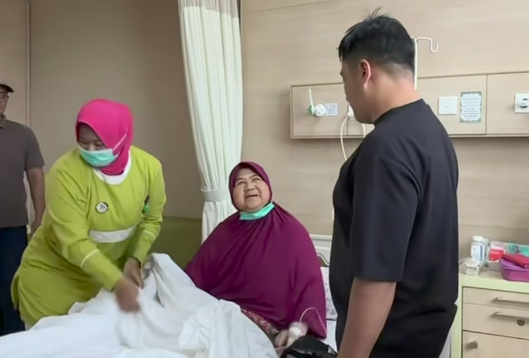 Mamah Dedeh Sakit Apa? Dirawat di RS dan Dibesuk Irfan Hakim