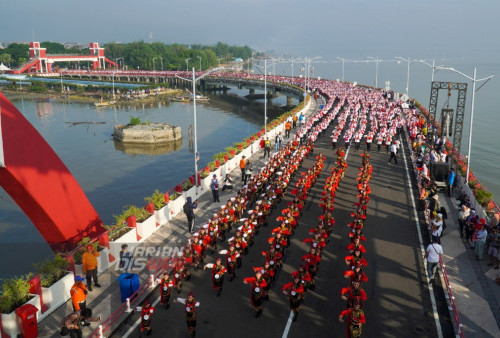 Rekor Muri Tari Remo Massal di Surabaya