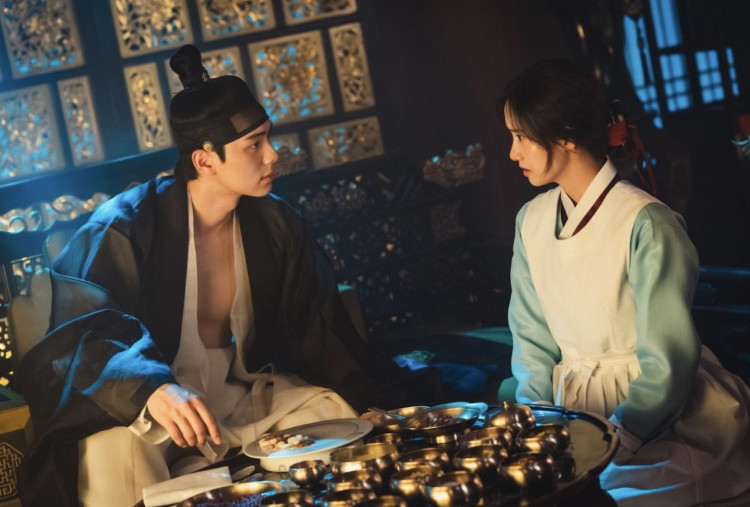 5 Adegan Ikonik Bon Appétit, Your Majesty, Bibimbap Butter Laris Di-recook 