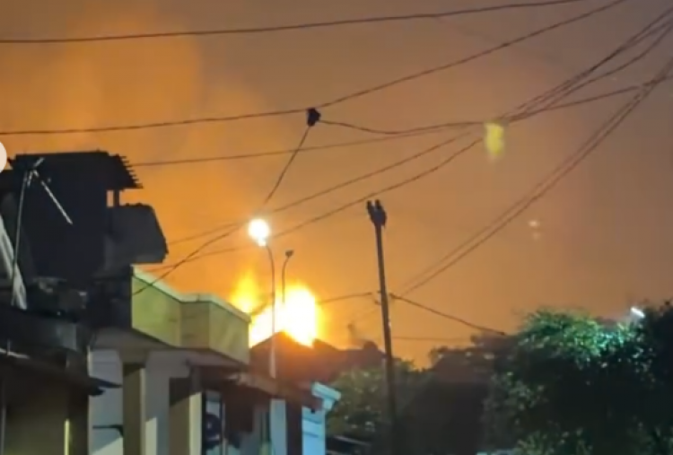 Ledakan Terdengar dari Kebakaran SPBE Cimuning Bekasi, 9 Mobil Damkar Diterjunkan