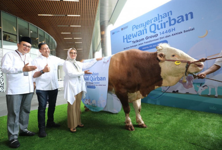Rayakan Hari Raya Iduladha 1446H, TelkomGroup Salurkan 946 Hewan Kurban