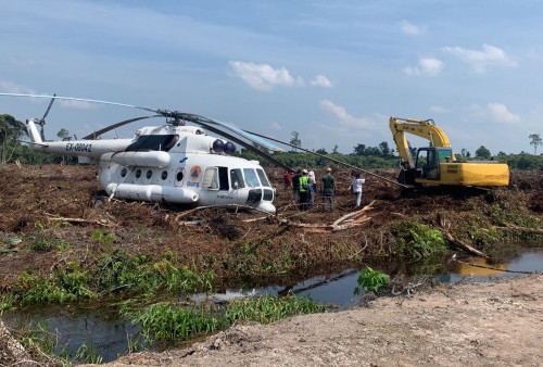 Helikopter BNPB Terperosok Di Ladang, Tidak Ada Kerusakan
