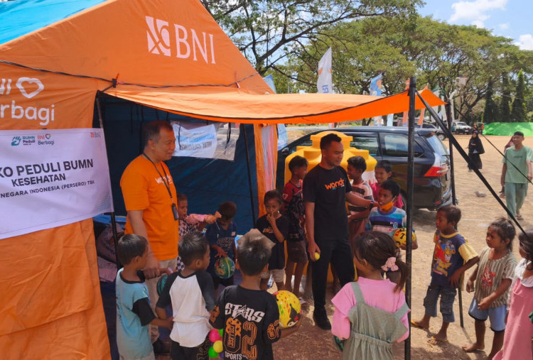 BNI Hadirkan Layanan Kesehatan dan Trauma Healing bagi Masyarakat Terdampak Bencana NTT