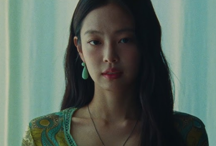 Lirik Lagu Less Than A Lover - Jennie BLACKPINK dan Terjemahannya, Relate Banget Buat yang Lagi HTS-an!