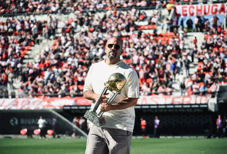 Sebastian Veron Disanksi 6 Bulan, Protes Estudiantes Picu Gejolak Besar di Liga Argentina