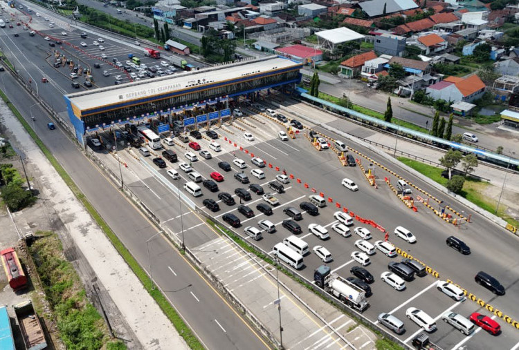 Jasa Marga Siaga Penuh di Ruas Trans Jawa Jelang Long Weekend Paskah 2026