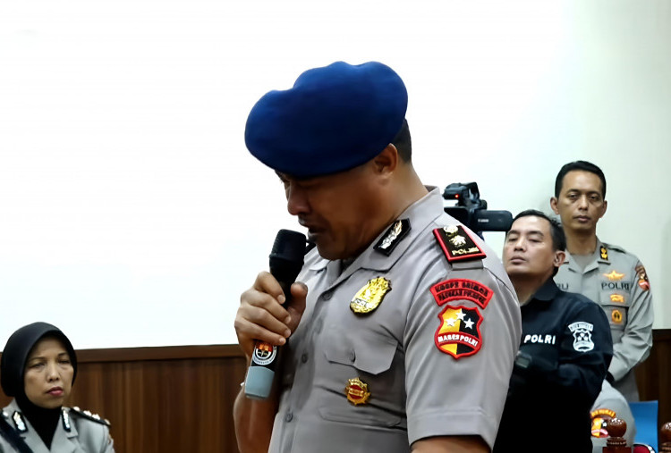 Hampir 100 ribu Orang Tandatangani Petisi Tolak Pemecatan Kompol Kosmas, Minta Kapolri Tinjau Ulang