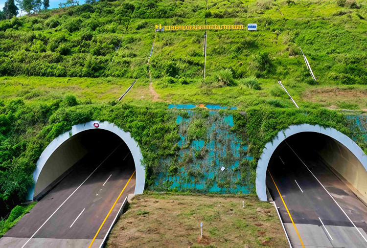 Menteri PU: Tol Cipularang, Bocimi dan Cisumdawu Masuk Zona Merah Bencana!