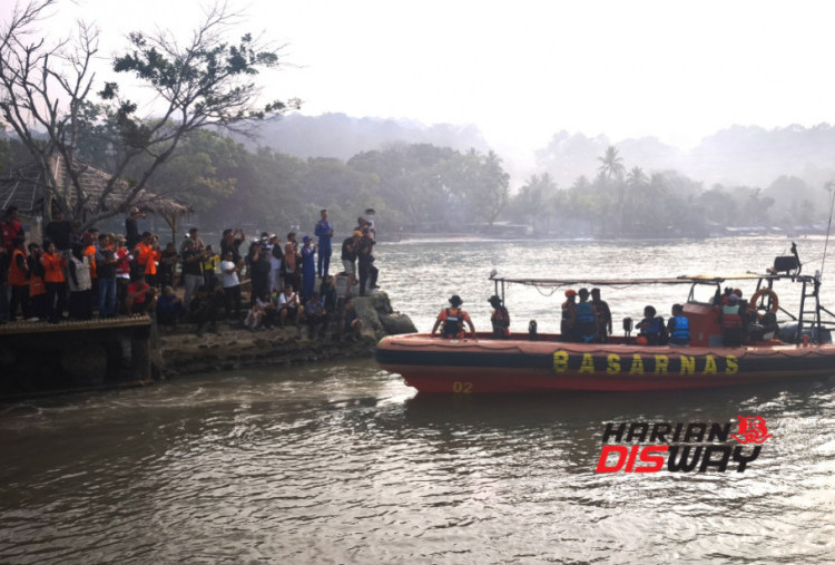 Basarnas Kerahkan 13 Kapal dan Helikopter Cari Jurnalis Hilang di Perairan Carita