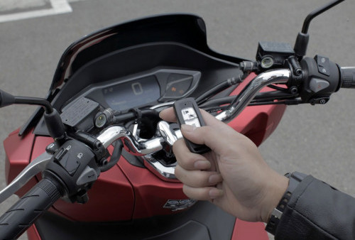 Cara Menyalakan Motor PCX, Ketahui Fitur Honda Smart Key System