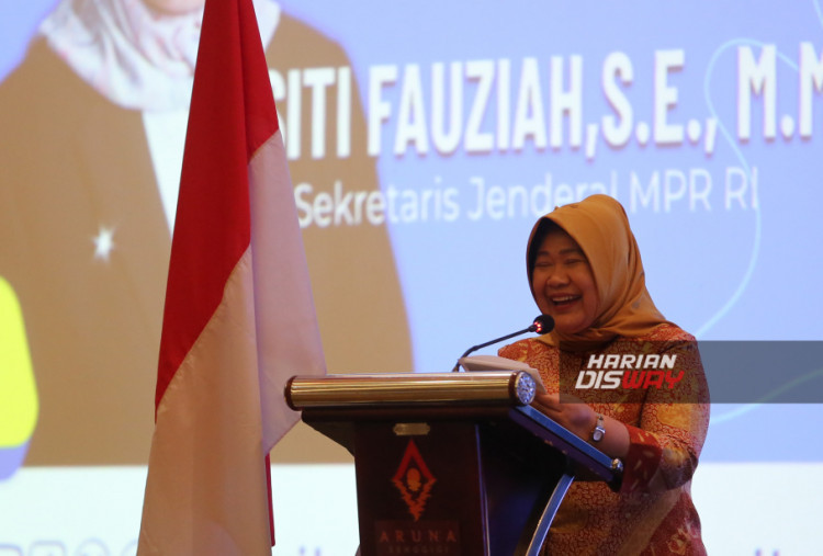Sekretaris Jenderal MPR RI, Siti Fauziah, menekankan peran pentingnya media dalam memperkuat tata kelola sumber daya alam daerah melalui publikasi yang positif dan konstruktif. Hal itu ia sampaikan dalam acara Media Gathering MPR RI bertajuk 