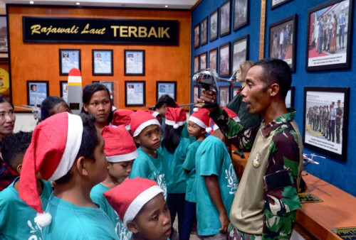 Rayakan Natal, Premier Place-Angkasa Pura Senangkan Anak Panti di Museum Penerbangan TNI AL