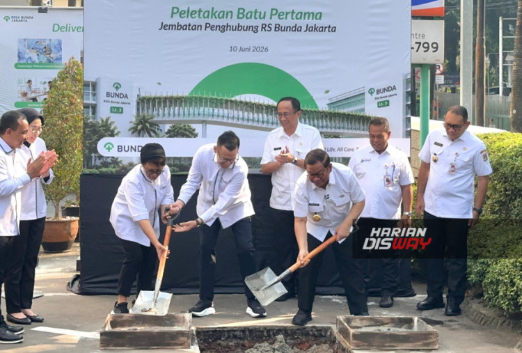 Peletakan batu pertama pembangunan skybridge turut dihadiri Gubernur DKI Jakarta, Pramono Anung Wibowo. Ia berharap kehadiran jembatan penghubung tersebut dapat meningkatkan kenyamanan pasien dan keluarga, sekaligus memperkuat kontribusi Rumah Sakit Bunda bagi kualitas kesehatan masyarakat Jakarta.