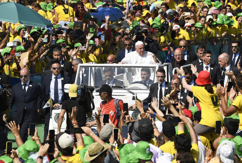 Paus Fransiskus Tutup Konferensi Pemuda Katolik Dunia dengan Misa Terbuka yang Megah