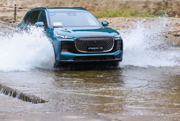 Tatap Nyaman Berkendara Meskipun Musim Hujan Bersama Lepas L8