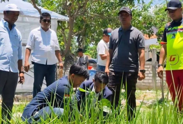 Tanam Pohon Bareng Mahasiswa, Bupati Lukman: Jaga Alam Tanggung Jawab Bersama
