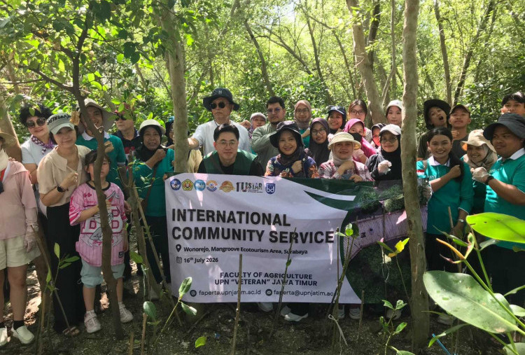Clean Up Asia, Akademisi Lintas Negara Bersih Lingkungan dan Intip Pengelolaan Sampah di Surabaya  
