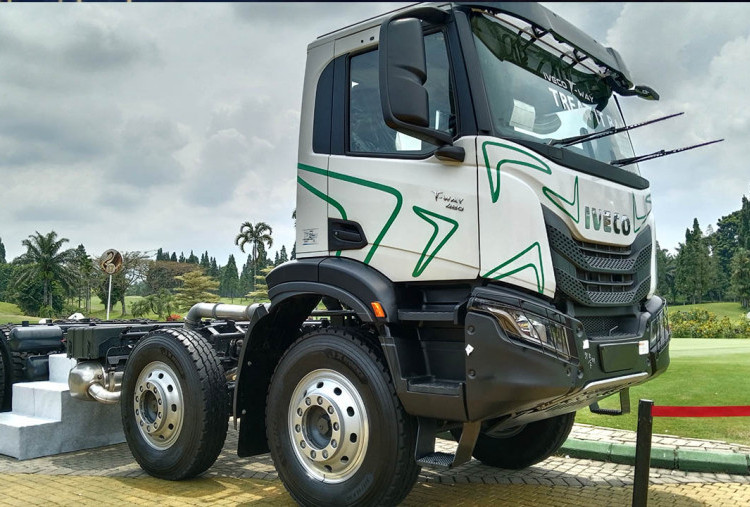 IVECO Gandeng Chakra Jawara Perkuat Kemitraan dalam Inovasi Transportasi Berkelanjutan di Indonesia