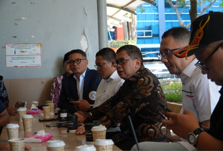 Hasto Bantah PDIP Dalangi Demo, Sebut Pemerintah Cari Kambing Hitam