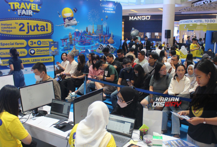 Acara ini menghadirkan berbagai penawaran eksklusif bagi pemegang Kartu Kredit BCA tiket.com Mastercard, termasuk instant cashback hingga Rp2 juta, bonus 3x Blibli Tiket Points, cicilan 0% hingga 12 bulan, serta kesempatan upgrade ke Diamond Membership. Promo menarik tersebut berlaku untuk setiap pembelian produk transportasi, akomodasi, atraksi wisata, hingga paket tur terbaru tiketX ke destinasi populer seperti Cina, Korea Selatan, dan Jepang.
