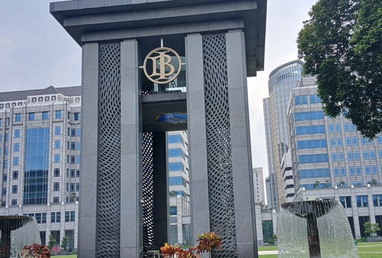 Rupiah Ambruk di Awal Pekan, BI Waspadai Risiko Inflasi Global