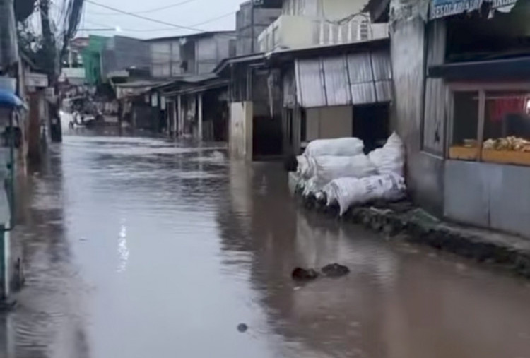 Daftar Ruas Macet dan Banjir di Depok akibat Hujan Deras, Lengkap Penderitaan di Hari Pertama Sekolah