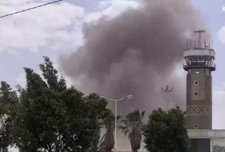 Pemerintah Yaman Serang Bandara Sanaa, Houthi Balas Luncurkan Rudal ke Arab Saudi