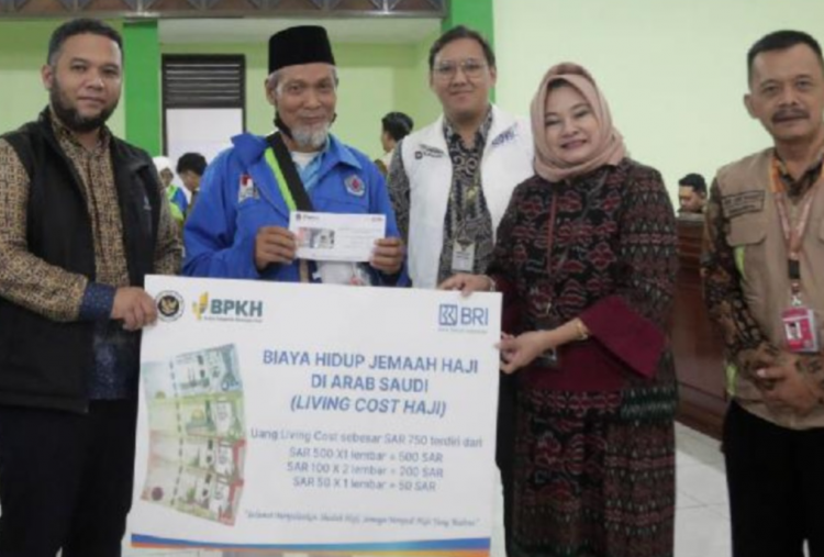 BPKH Pastikan Uang Saku Jemaah Haji Diberikan Jelang Terbang, Tiap Jemaah Terima 750 Riyal