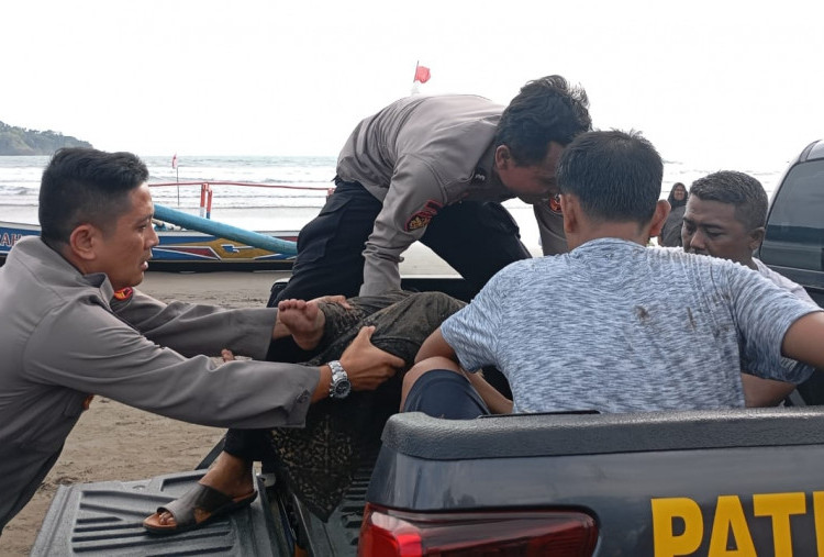 Selamatkan Warga yang Nyaris Tenggelam, Anggota Polda Jabar Gugur di Pantai Pangandaran