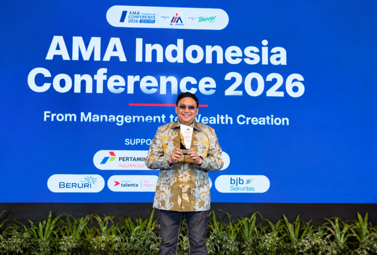 Terima AMA Appreciation Award 2026, Denny JA Ingatkan Tugas Pemimpin Korporasi