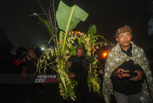 Tanpa Wisatawan, Upacara Yadnya Kasada Berjalan Khusyuk