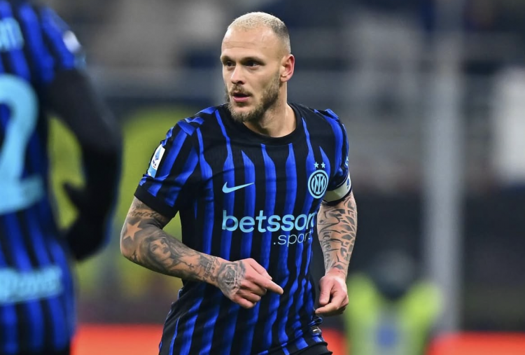 Zinchenko Bakal Gabung Ajax, Arsenal Siapkan Kejutan Besar dengan Bek Rp886 Miliar dari Inter Milan